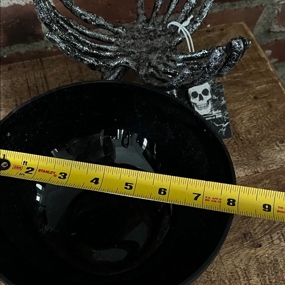 Black Bowl with Silver Skeleton Stand - Picture 8 of 11